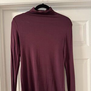 Aritzia Babaton Maroon Mock Neck Long Sleeve – Sleek & Timeless (Size S)